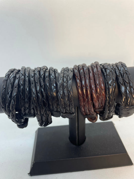 Pulseras cuero 1