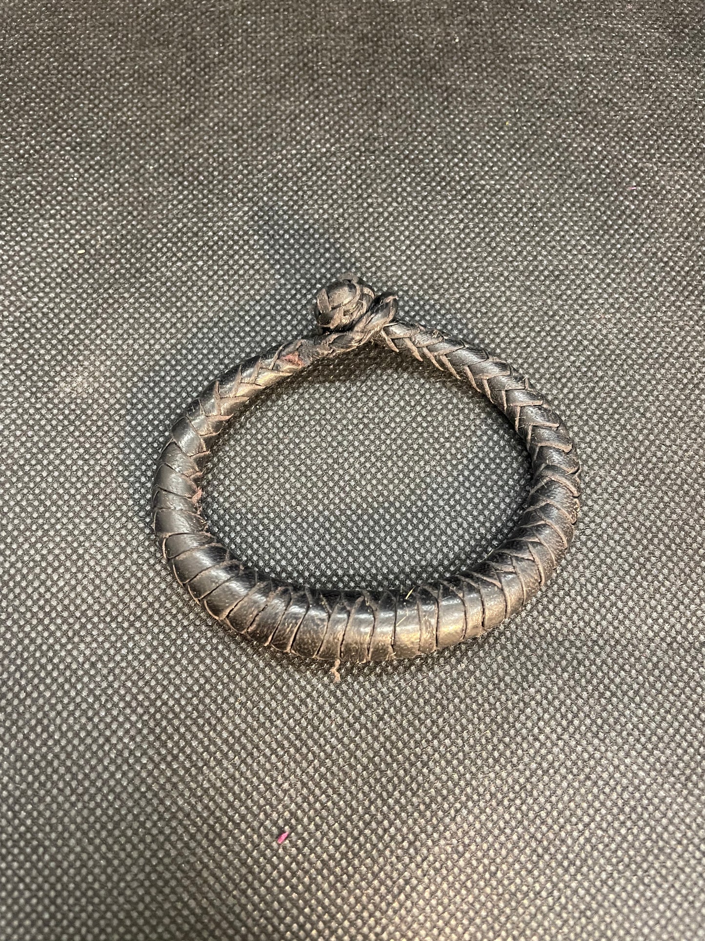 Pulseras cuero colores 8