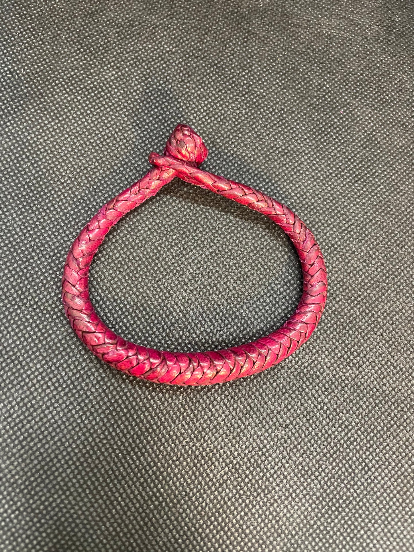 Pulseras cuero colores 8