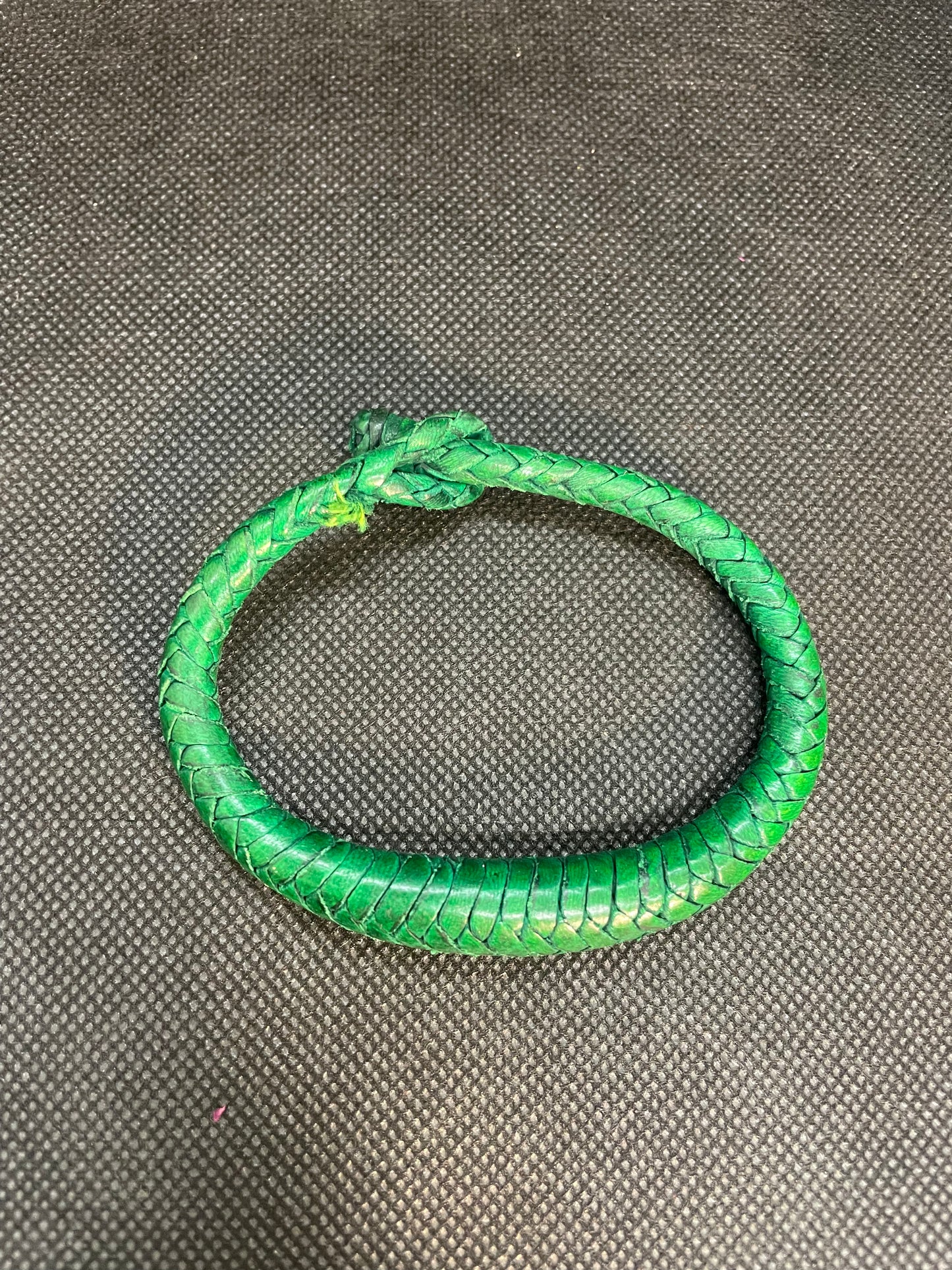 Pulseras cuero colores 8